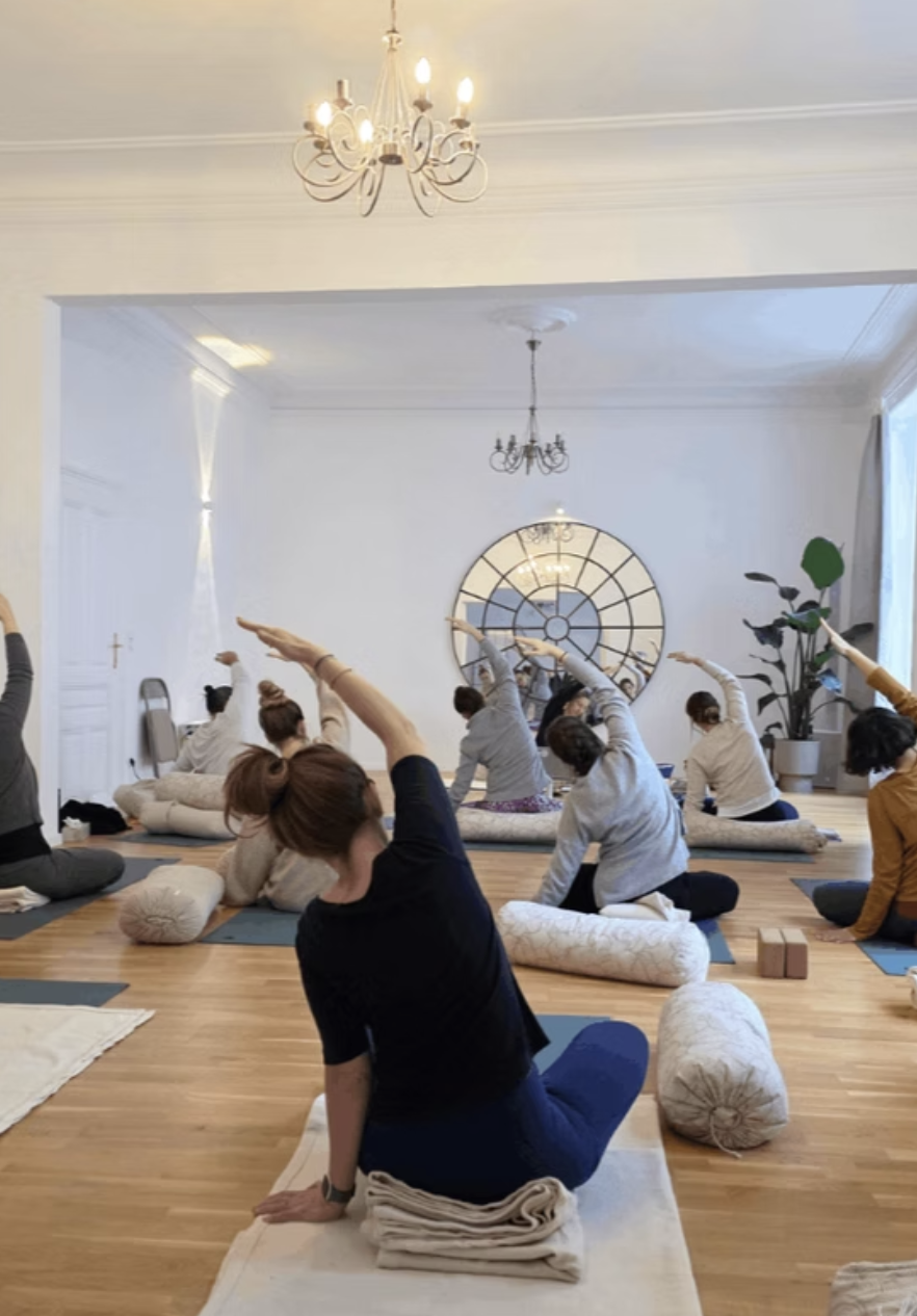 Yoga-Praxis in der Ausbildung
